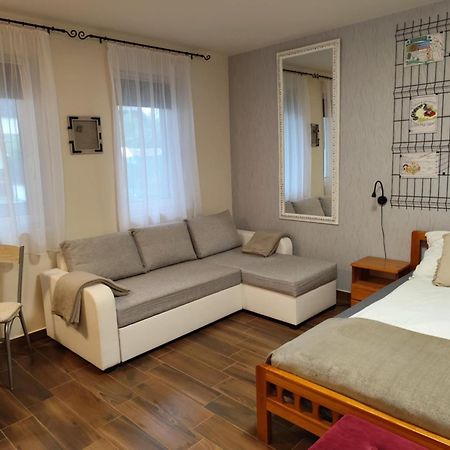 Bee You Apartman Hajdúszoboszló 外观 照片
