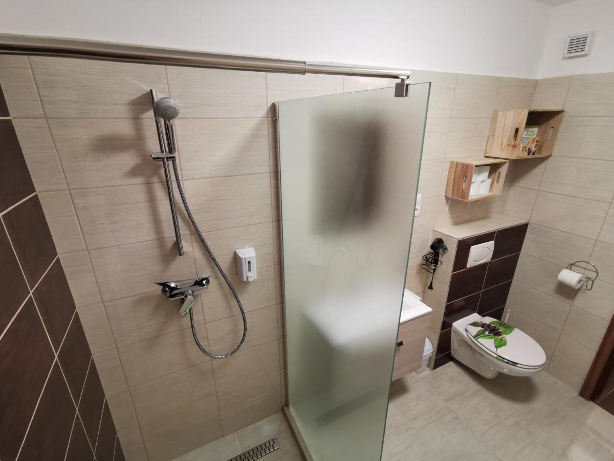 Bee You Apartman Hajdúszoboszló 外观 照片