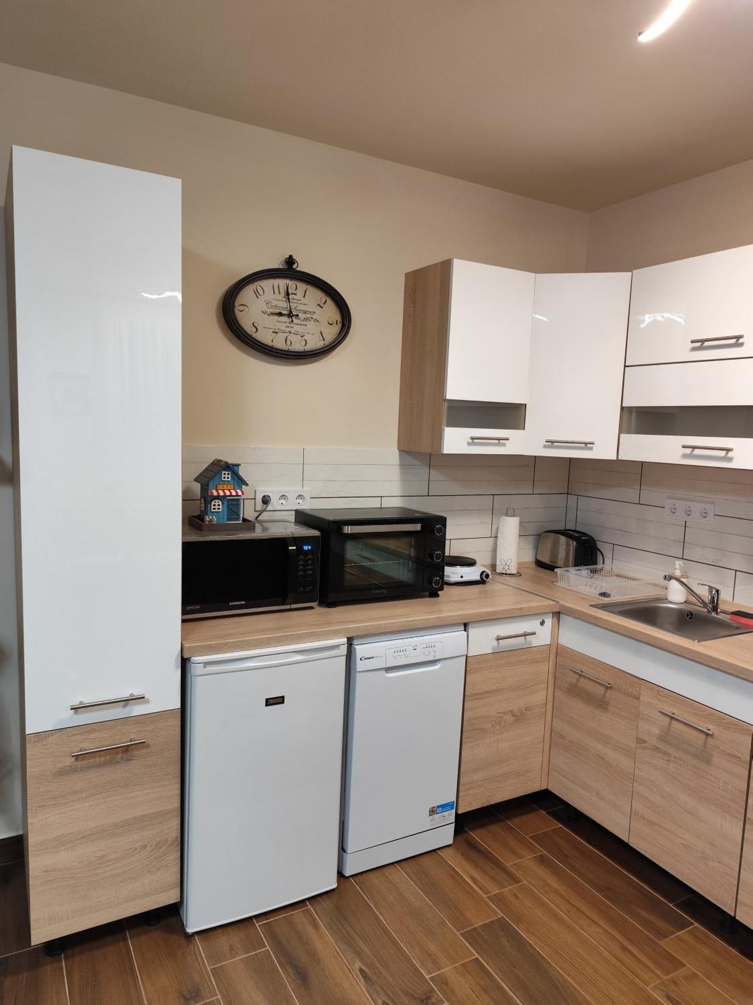 Bee You Apartman Hajdúszoboszló 外观 照片